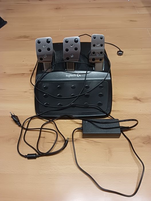 Kierownica gamingowa Logitech g27