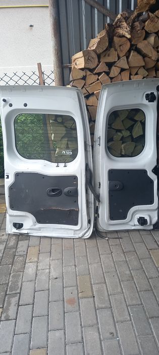 Рено канго задні двері