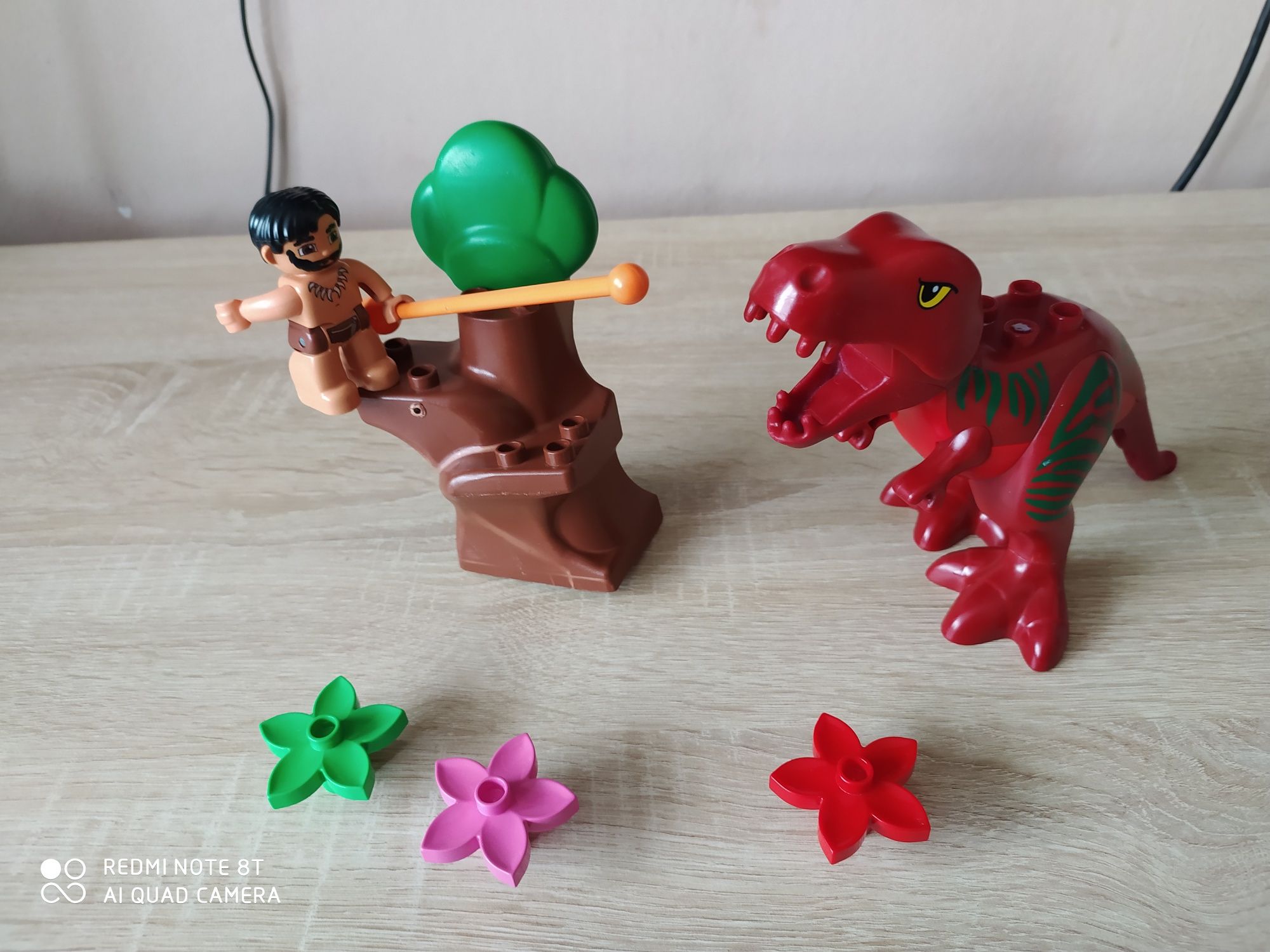 Lego duplo dinozaur duży jaskiniowiec