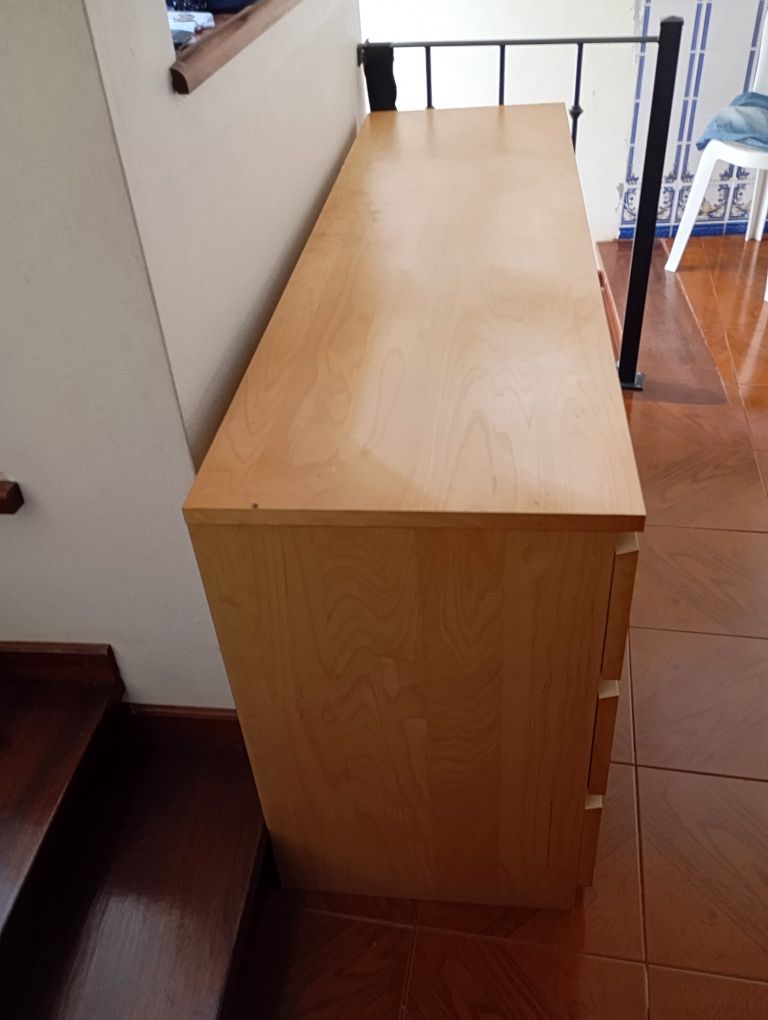 Cómoda com 6 gavetas