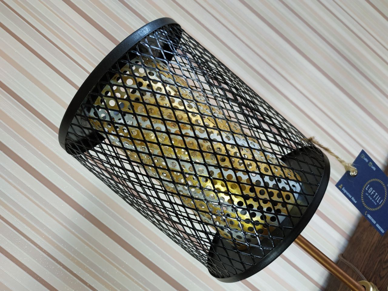 Настольный светильник лампа колба в стиле лофт loft