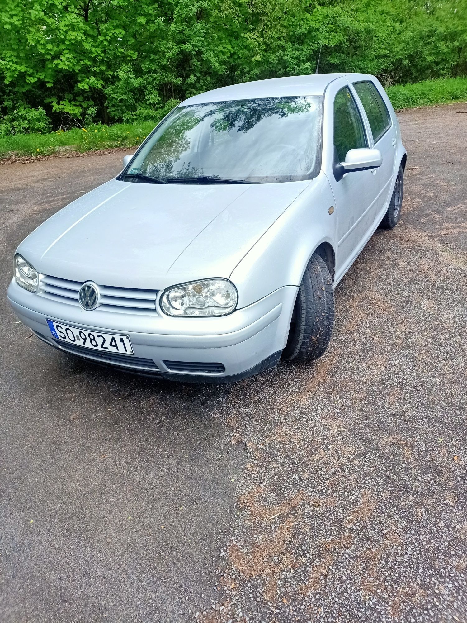 VW Golf lV  1.6  benzyna