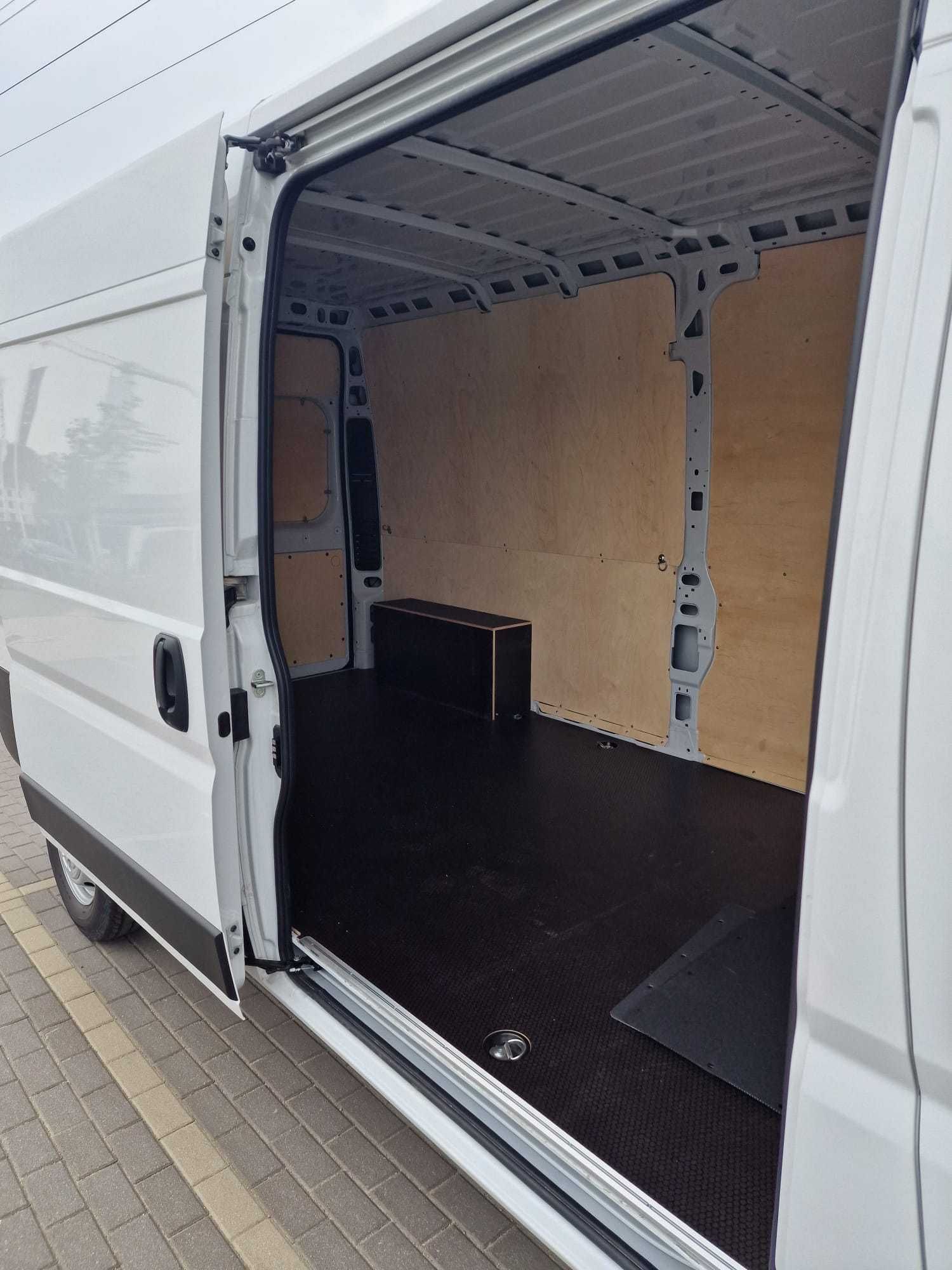 Auta dostawcze/busy/wynajem/wypożyczalnia/Rent/Gdynia /Rumia/Reda