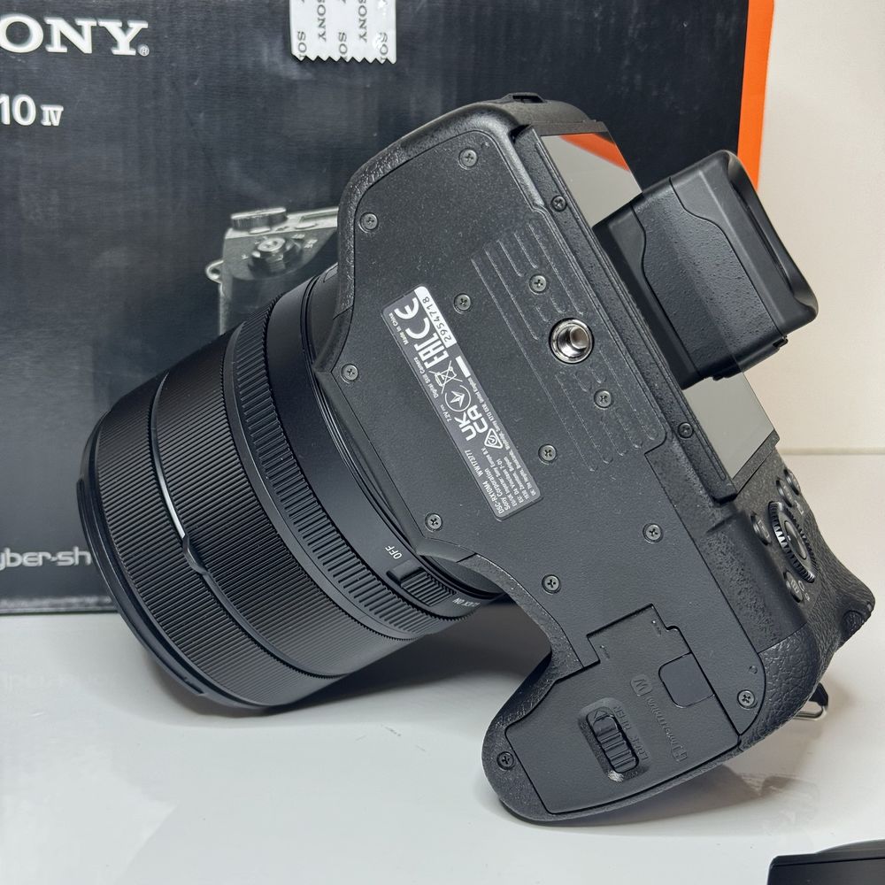 Оригінальний фотоапарат/ фотокамера SONY CyberShot DSC RX10 IV