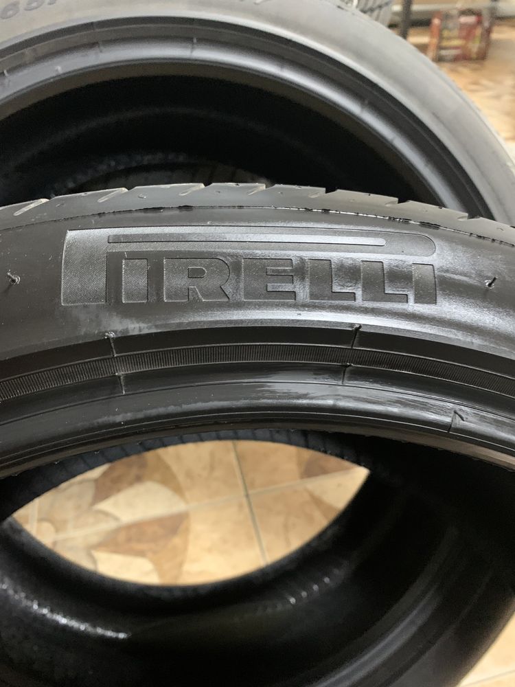 Комплект різношироких шин 295/35/21 на 265/40/21 Y PIRELLI