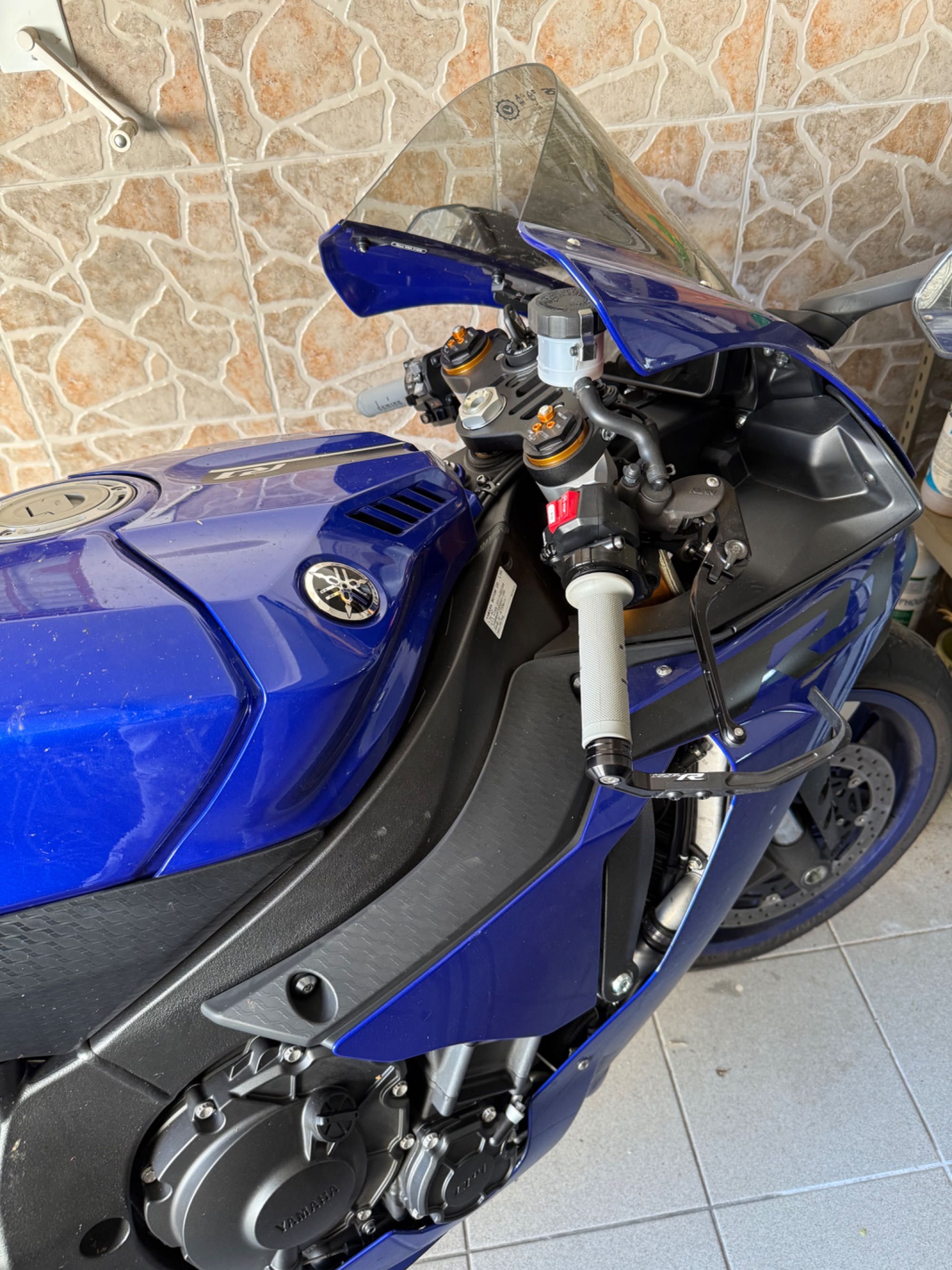 Vendo Yamaha R1.