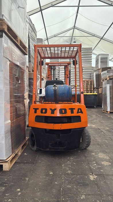Wózek widłowy TOYOTA 42-4FG15  bardzo dobry GAZ