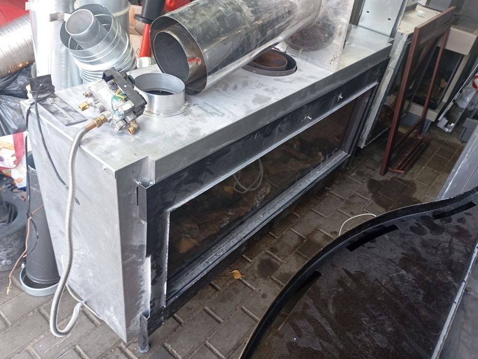 Gazowy kominek na butle 33kg 11kg wolnostojący pod zabudowę wiszący