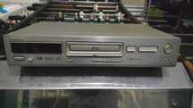 Leitor DVD Onkyo DV S535