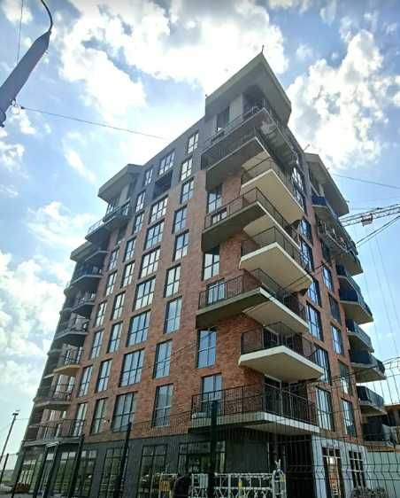 Продаж 2к квартири 67.3 кв. м