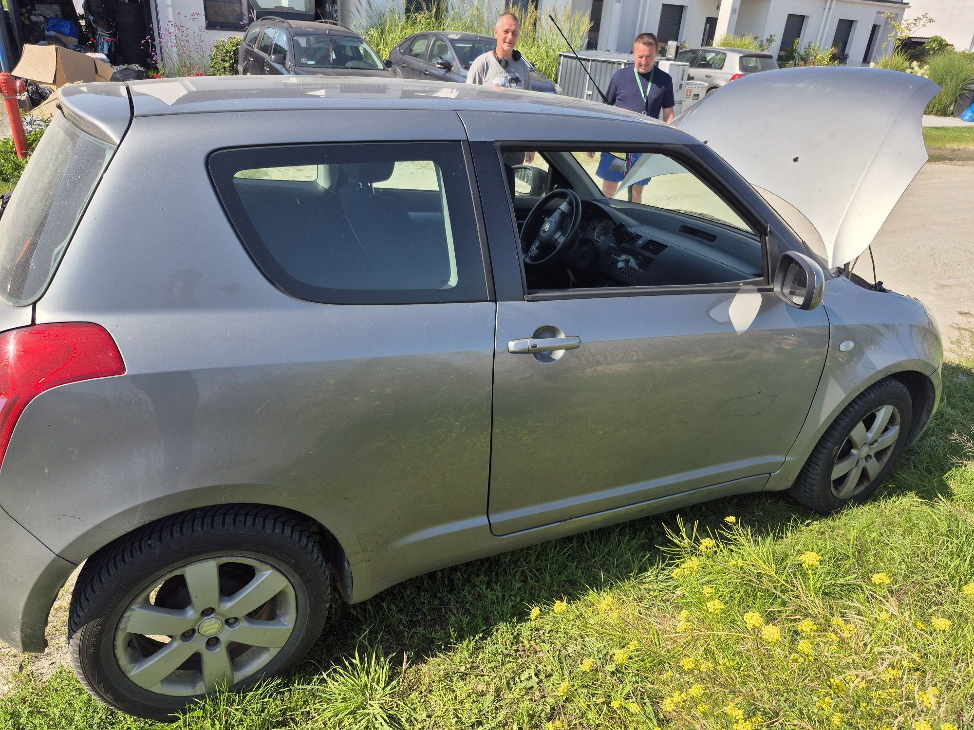 Suzuki Swift z 2009 uszkodzony