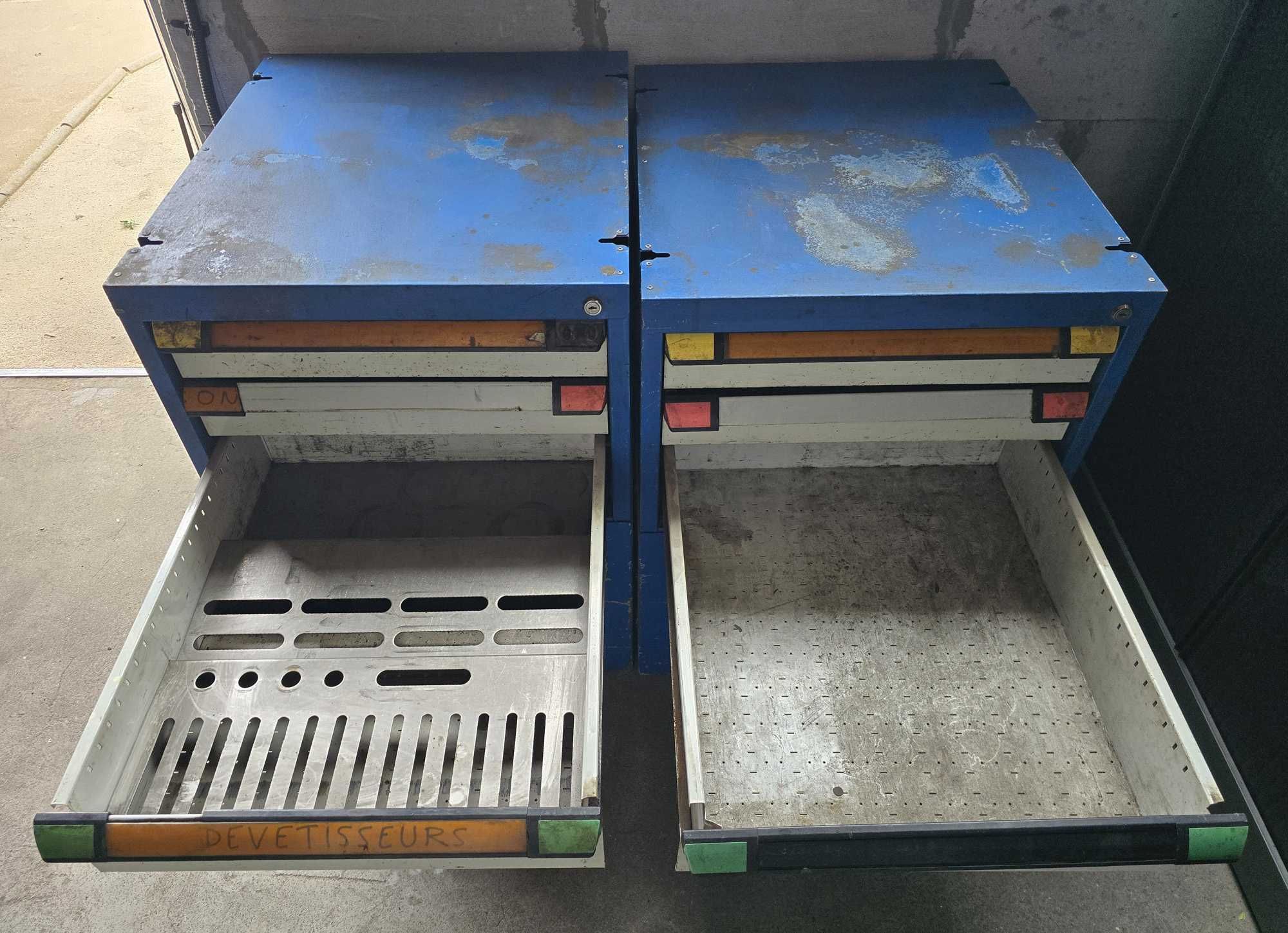 Szafka narzędziowa na matryce stemple Wykrawarka CNC