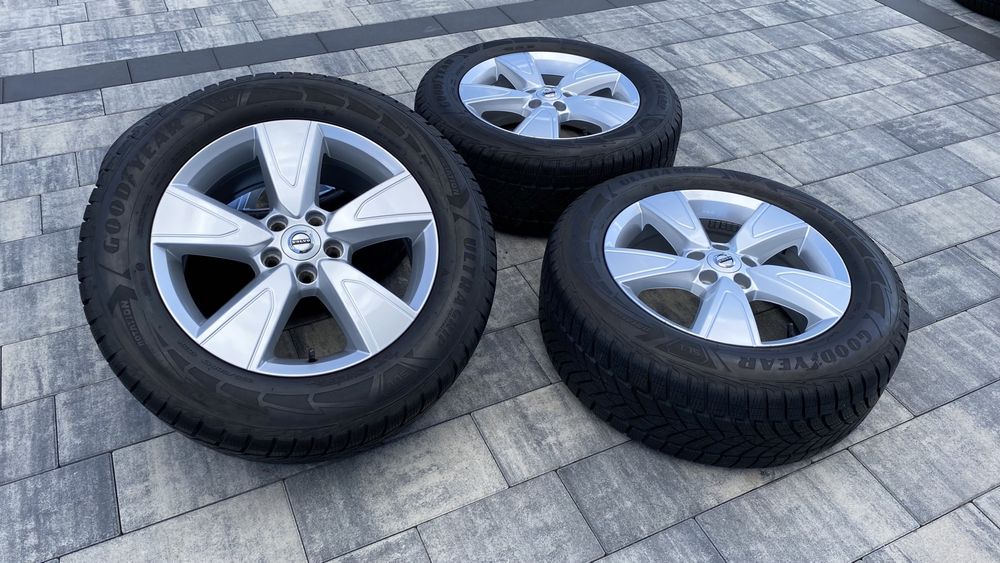 Koła felgi aluminiowe Volvo XC40 5x108 17 cali opony zimowe