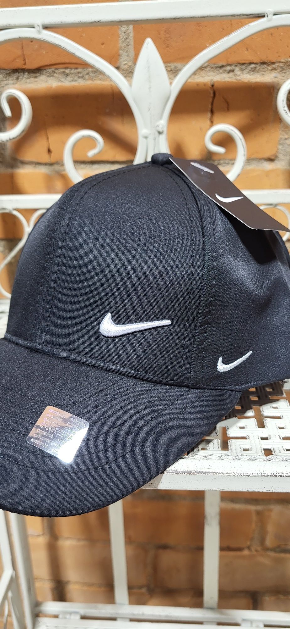 Czarna czapka z daszkiem premium unisex nike
