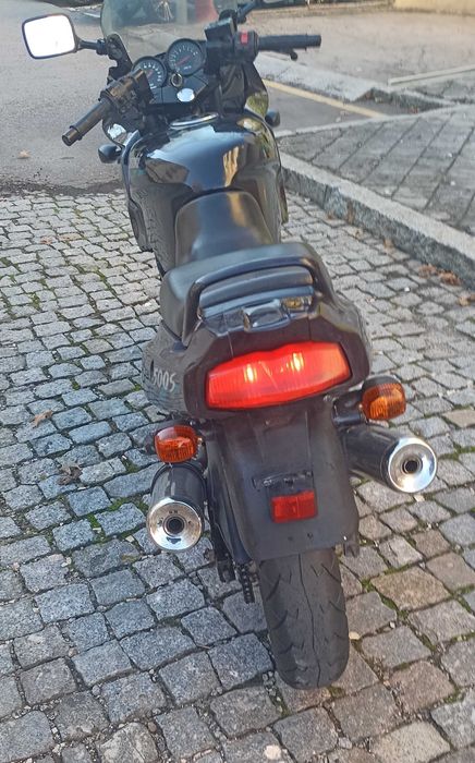 Kawasaki GPZ 500S (Mota do filme "Top Gun")