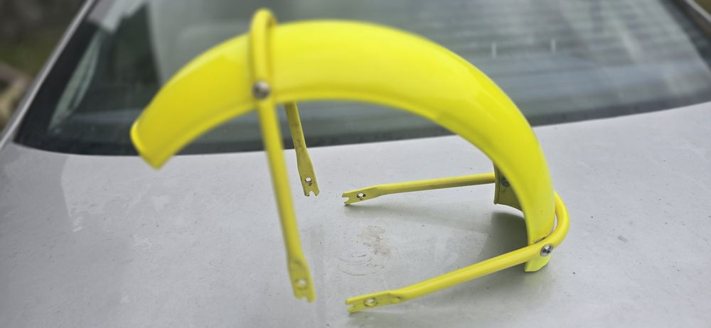 Sprzedam czesci motorynka m1  blotnik przod