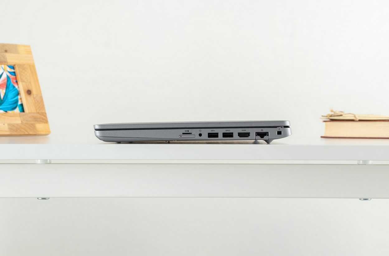 DOTYKOWY Dell Latitude 5510 | i5-11GEN | 4GB | 256GB | Win 11 Pro