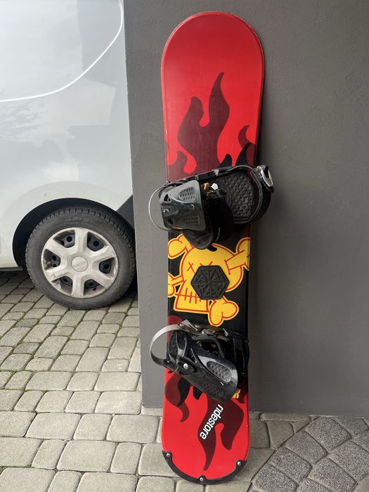 Deska snowboardowa 135cm