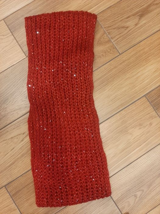 Szal komin koło czerwony