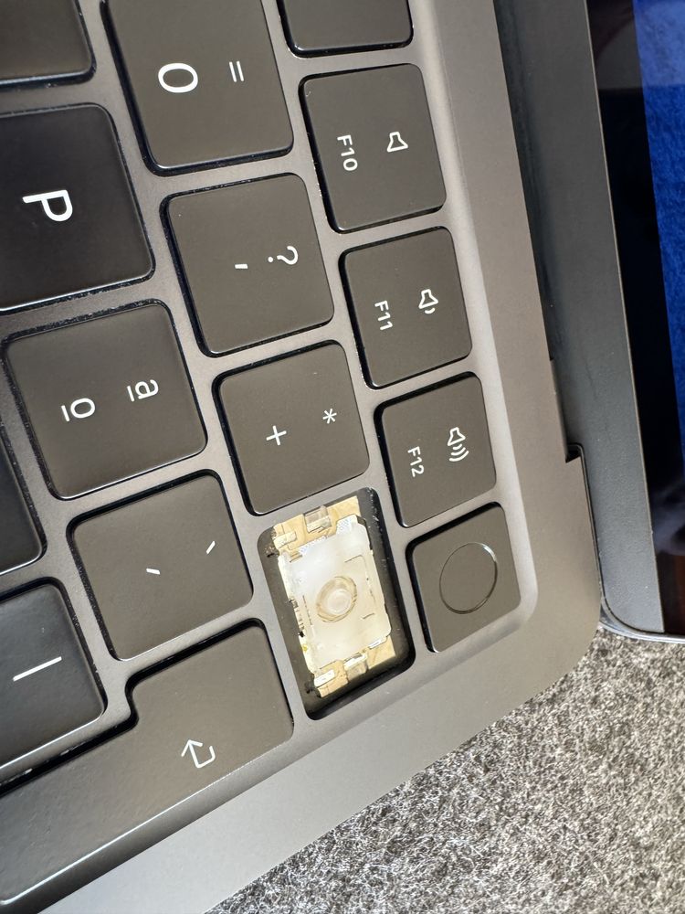 Macbook Air M3 16gb ram 512gb ssd
