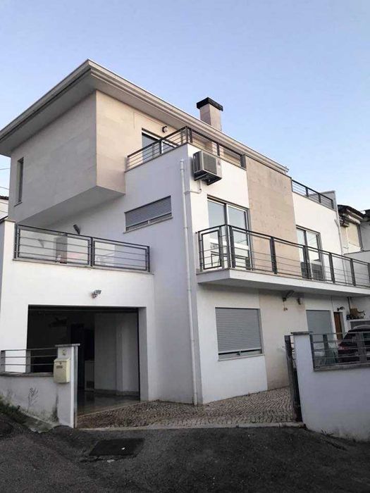 Moradia T2 em Coimbra para Arrendamento