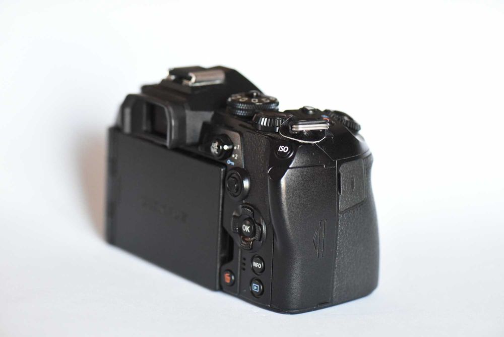 Olympus OM De 1 MKIII, como nova em caixa