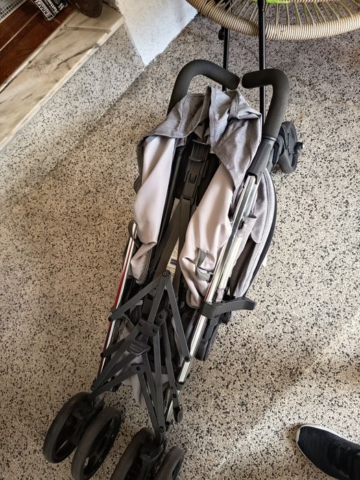 Carrinho de Passeio Cinza