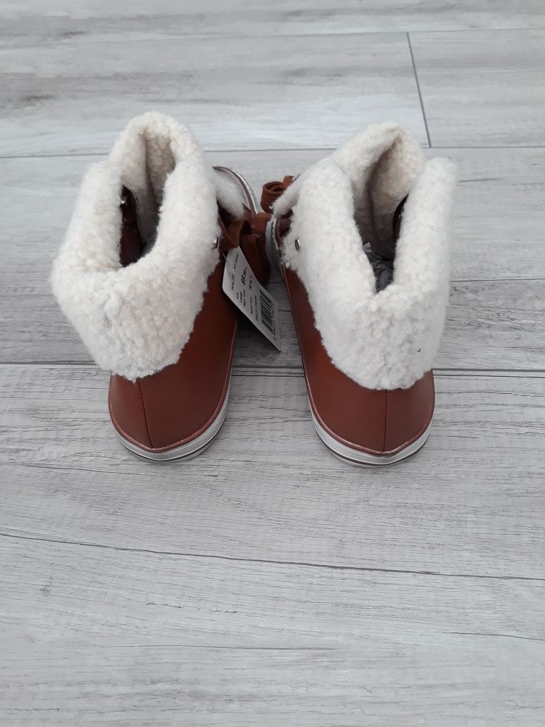 Obuwie SportoweTrampki buty Zimowe Seria Camel rozm 40 Nowe