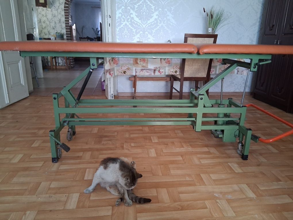 Łóżko do masażu lub ćwiczeń