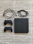 PS4 Playstation 4 slim 500gb + 2 pady + kable