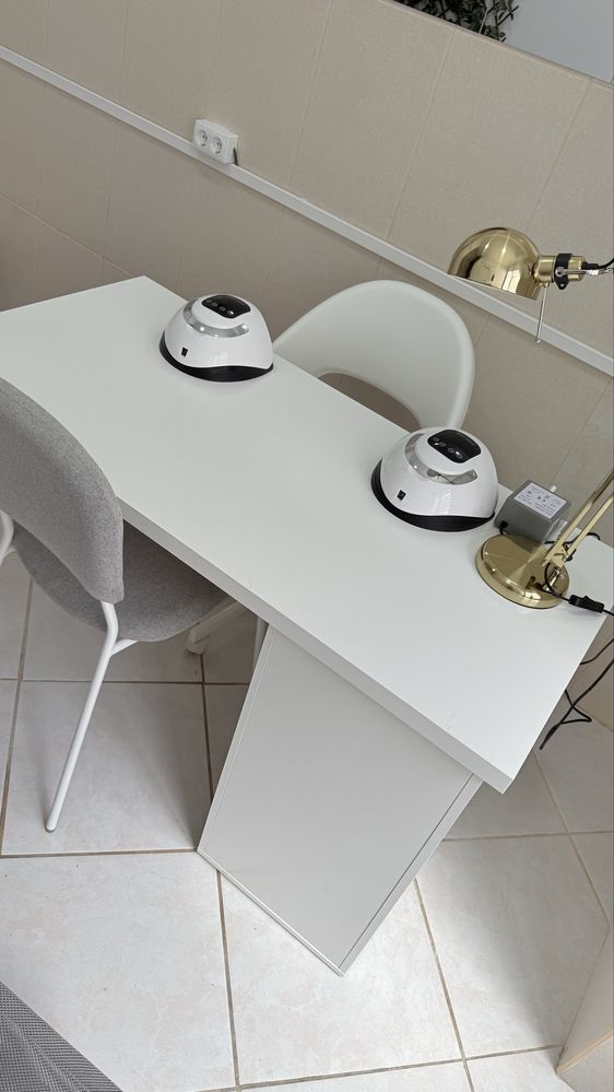 Alugo mesa pra manicure