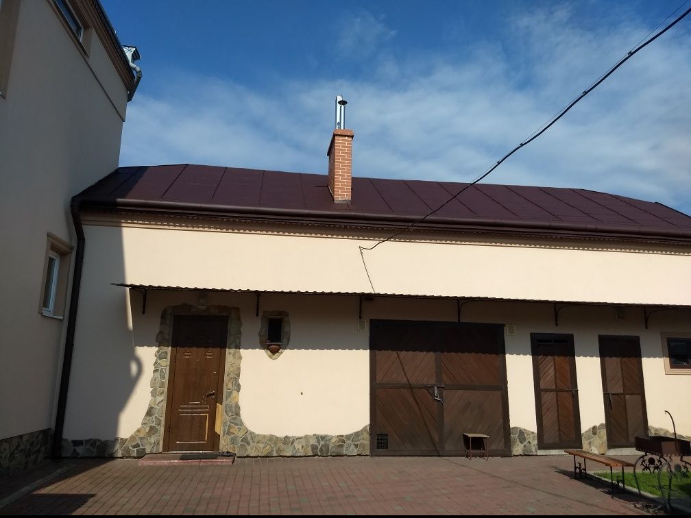 Фарбування дахів по всьому Володимир Волинському районі