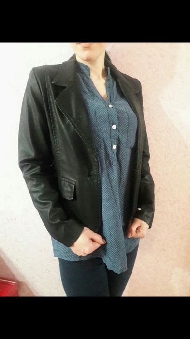 Продам женский пиджак (кожзам)