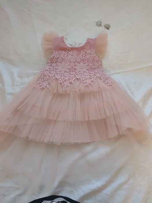 Śliczna sukienka dla małej księżniczki tiul koronka spinki roz. 92