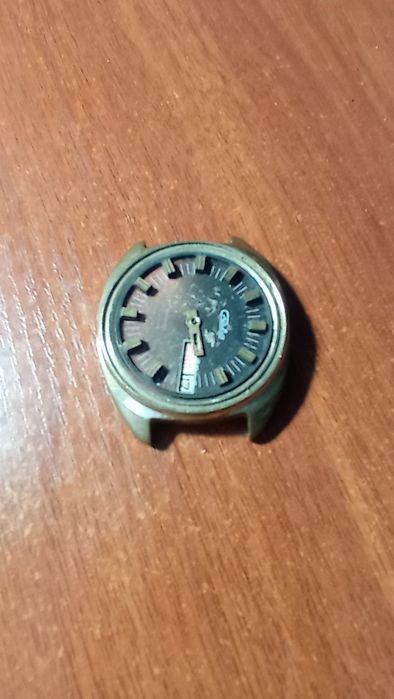 Продам годинник з позолотою