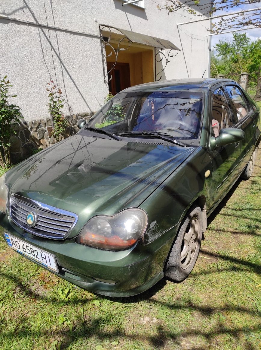 Продам машину Geely.