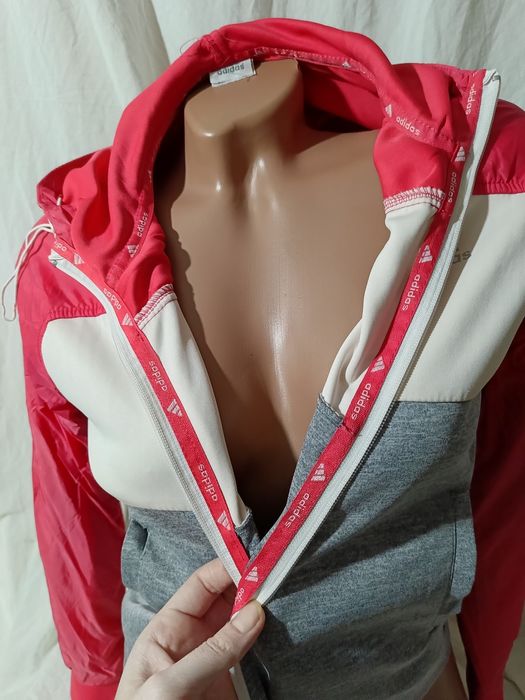 Подарую , віддам даром , в дар спортивна кофта жіноча XS