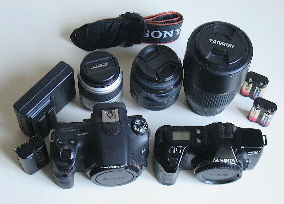 Sony SLT-A58 + SONY 18-55 II + Tamron 70-300 + Minolta Dynax 3000i