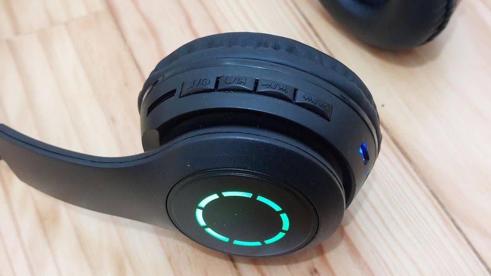 Fones auscultadores wireless sem fios