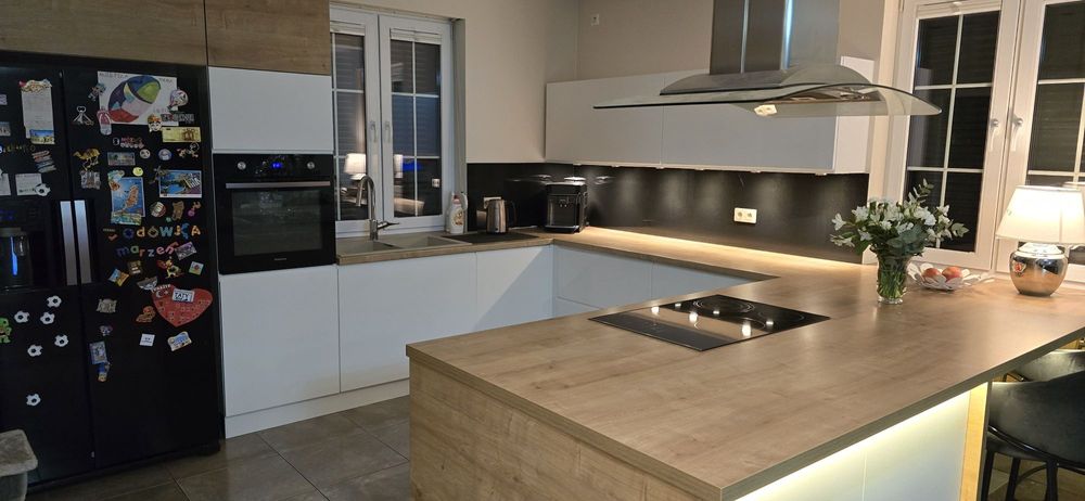 Dom wolnostojący z garażem sprzedam lub zamienię.