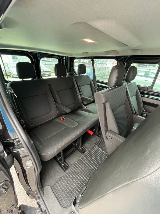 Wynajem busa Bus na wynajem 9 osób Transport osób Transfer osób