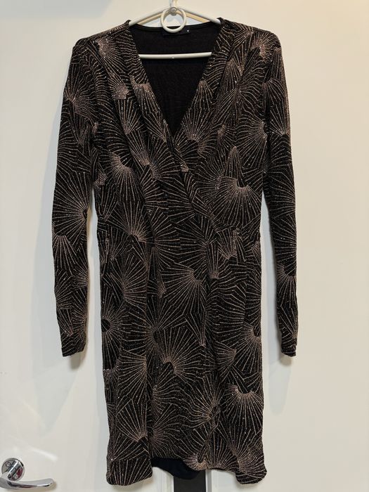 Новорічна сукня,з блискітками ,reserved