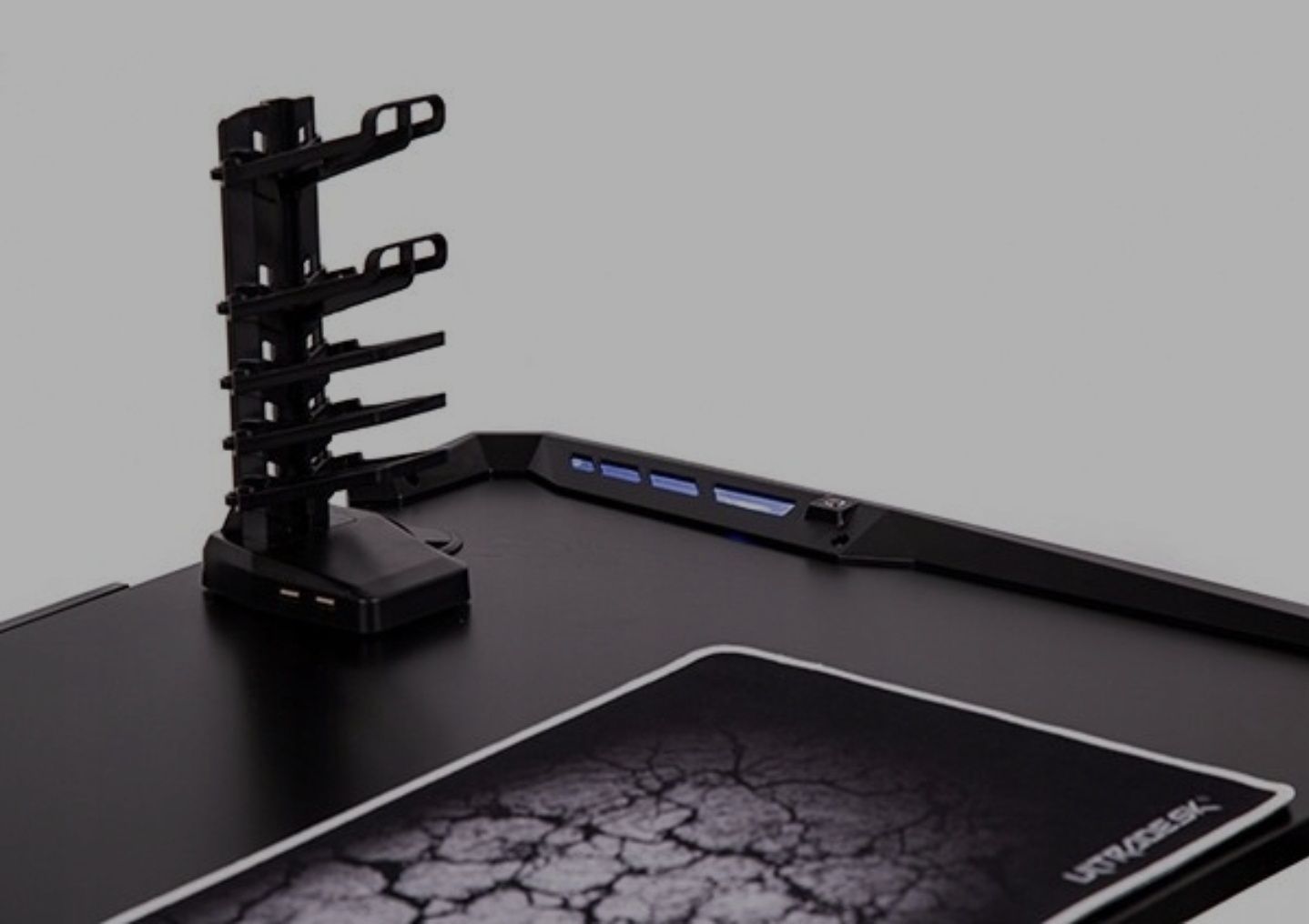 Biurko gamingowe Ultradesk Invader 120x64 Led
