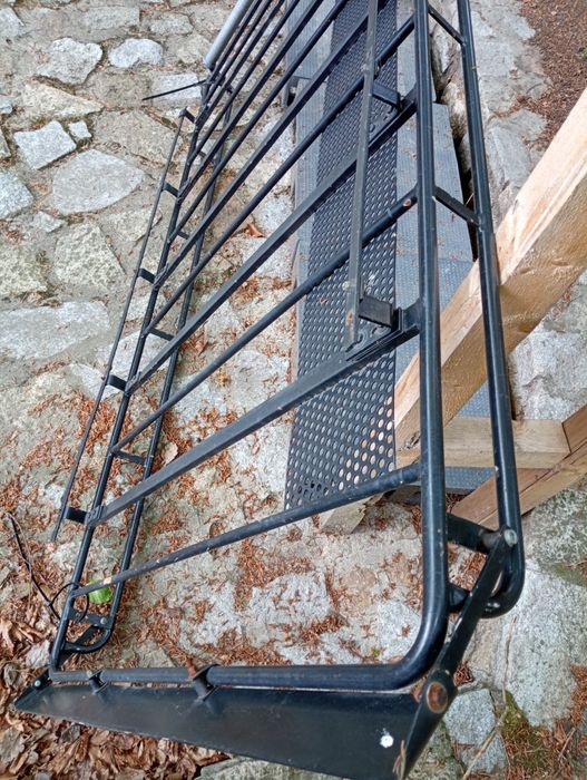 Bagażnik dachowy z rolką