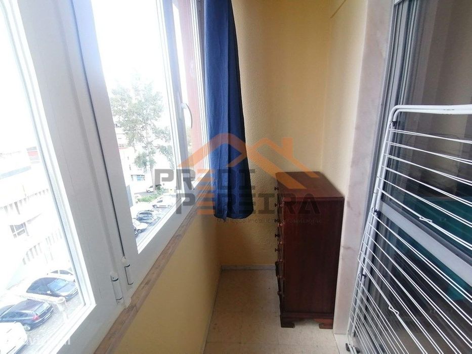 Quartos para arrendar, na Ramada - Bons Dias | Próximo do ISCE).