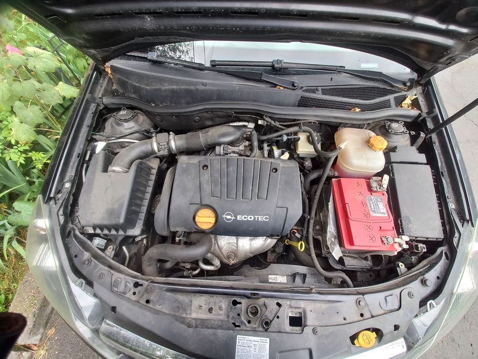 Продам опель астра Н 1.8 автомат