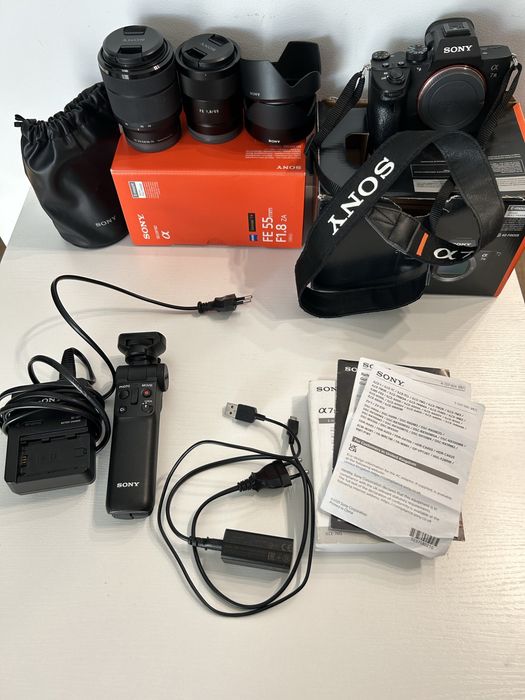 Sony Alpha 7 III full frame + Zeiss 55mm + akcesoria – świetny stan