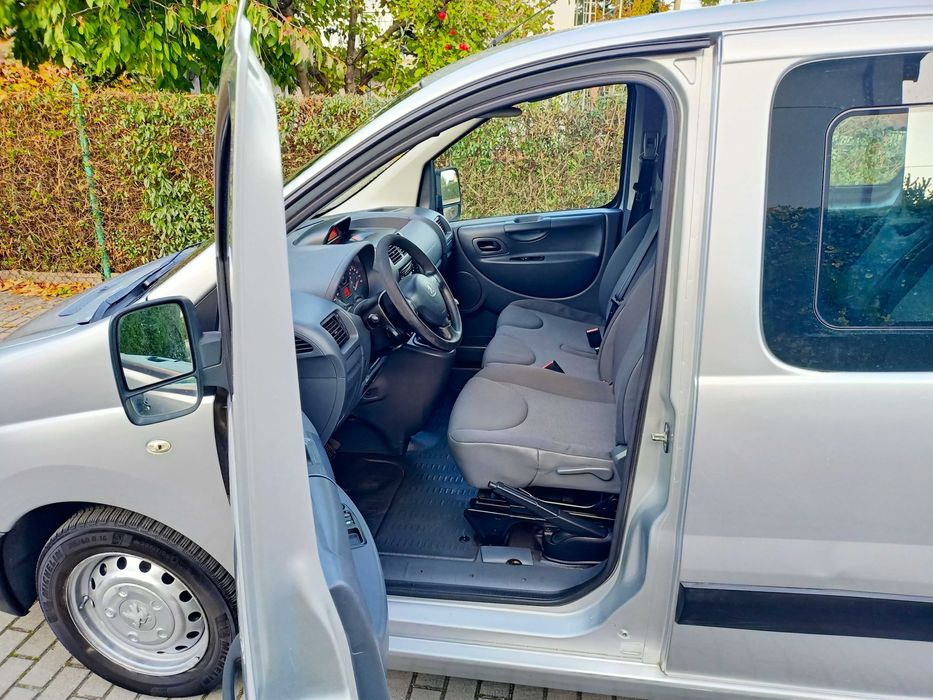 Ideał Peugeot Expert Lift 2014r 2.0 HDI 9 osobowy Long/Długi Oryginał
