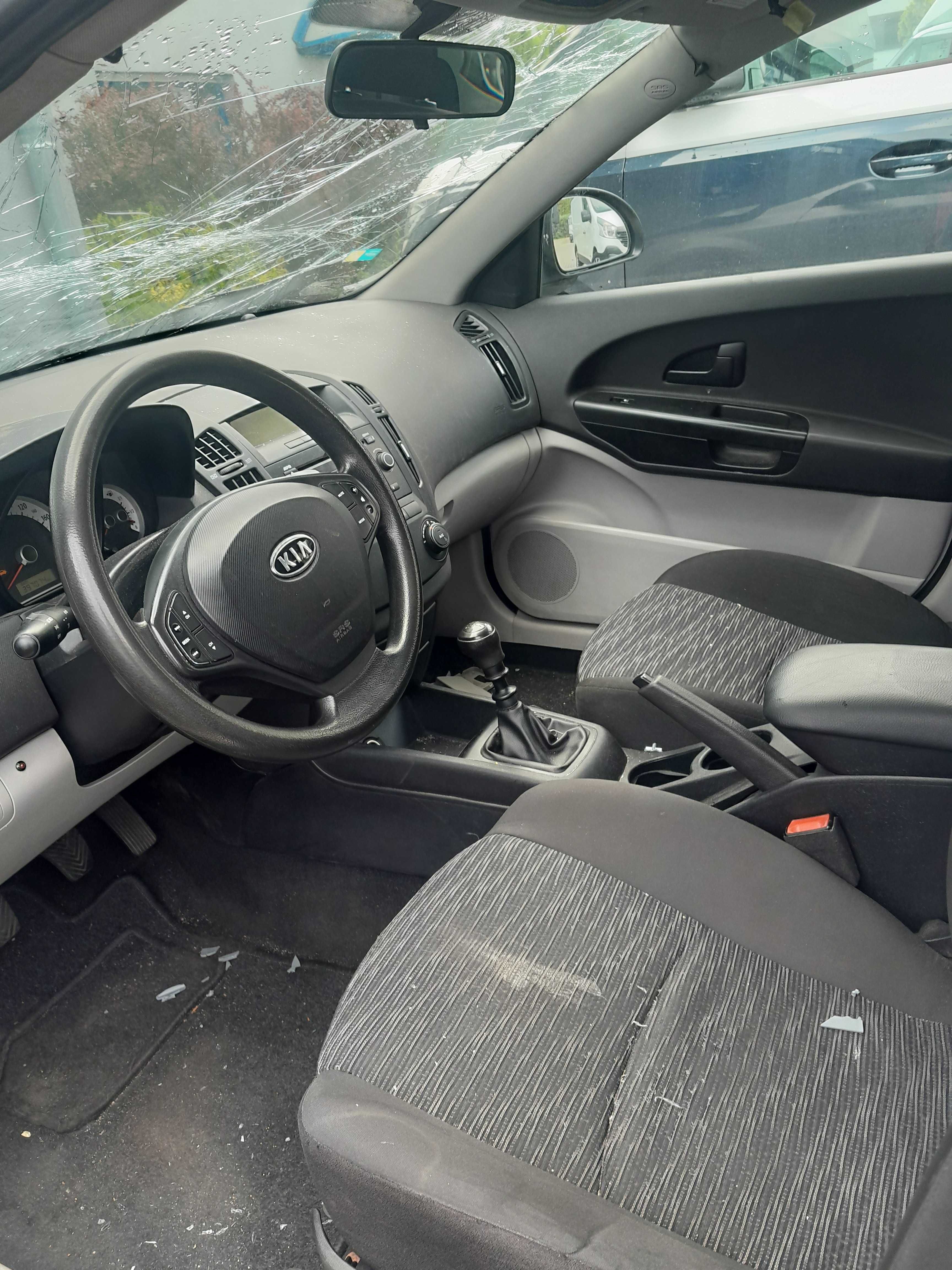 Uszkodzona Kia Ceed 2008 rok 115KM