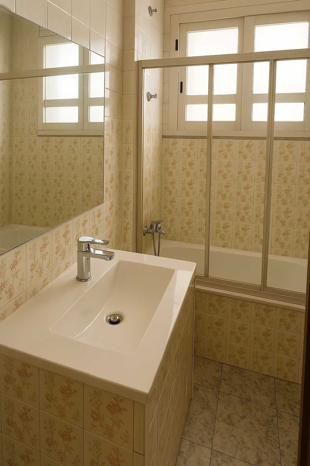 Duplex T4 com 2 Wc's e terraço, junto à Estação de Rio de Mouro